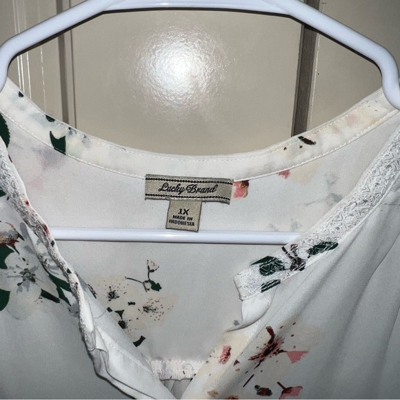 Lucky Brand Women's Sleeveless Floral Button Down Blouse Size 1X - Picture 2 of 9